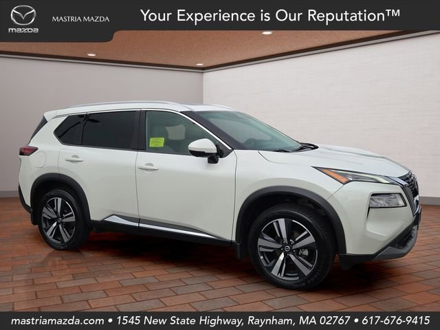 Used 2021 Pearl White Nissan SL image 1