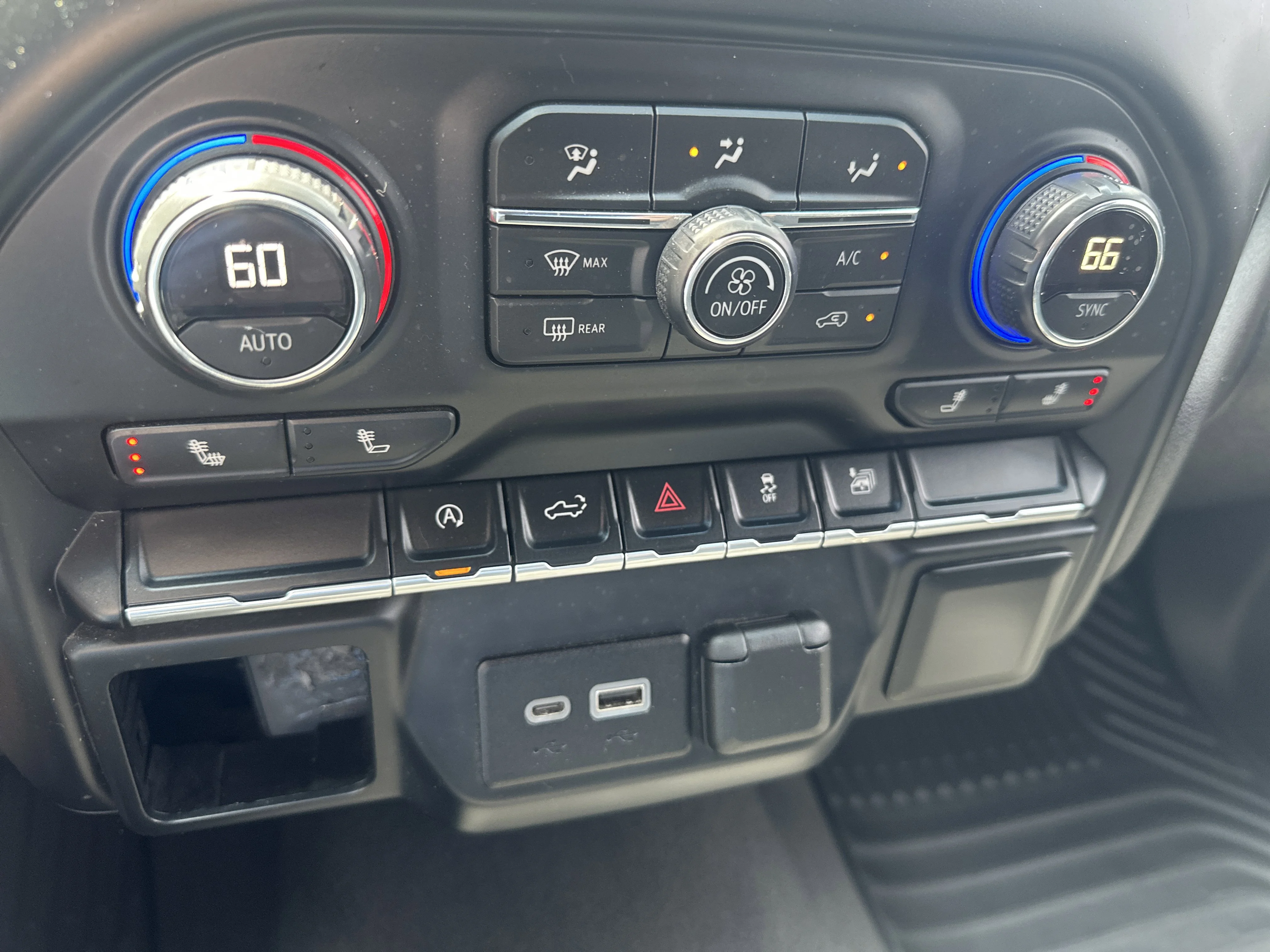 Used 2019 Summit White Chevrolet LT image 17