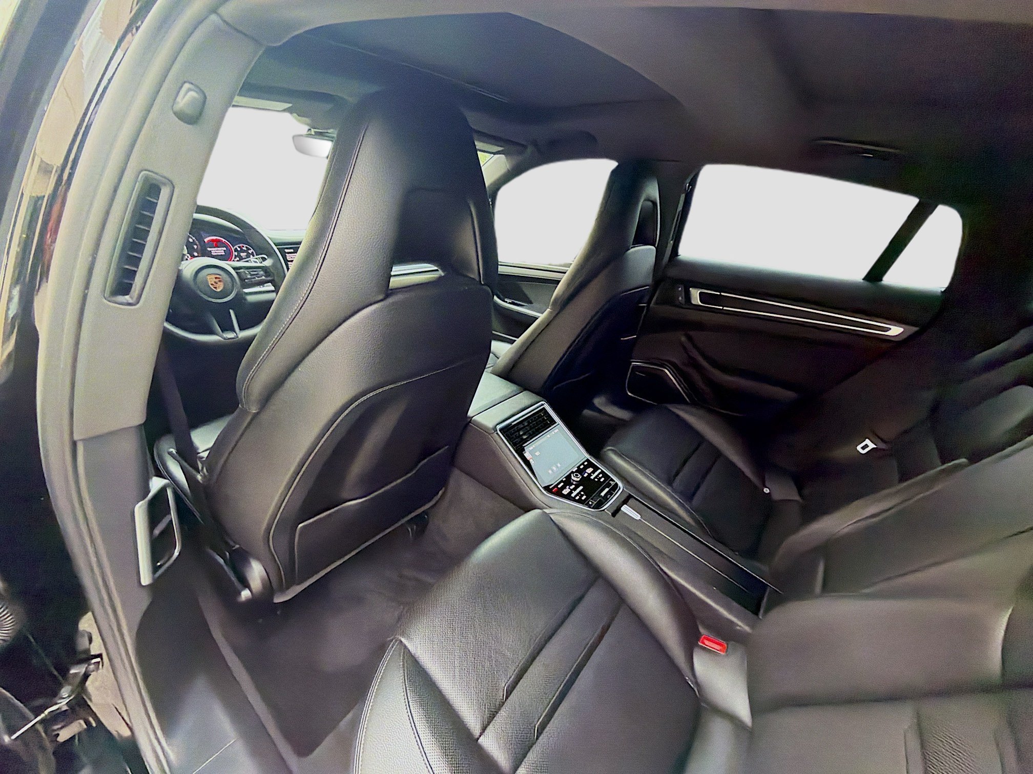 2023 Porsche Panamera Platinum Edition - Photo 22