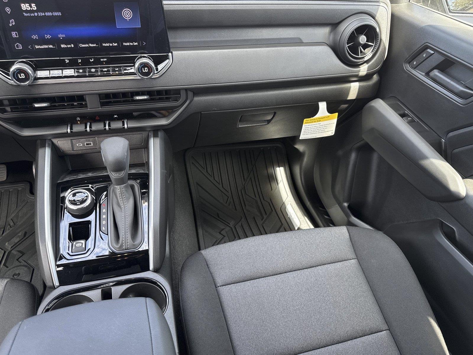 2026 Chevrolet Colorado Trail Boss - Photo 16