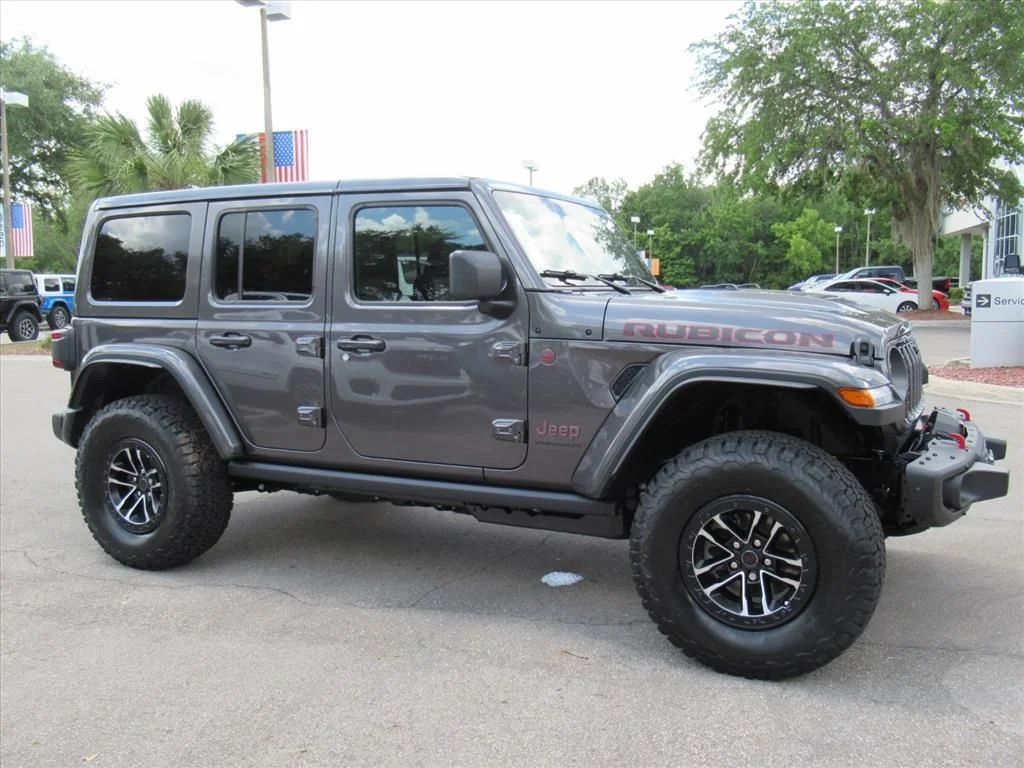 New 2026 Granite Crystal Metallic Clear-Coat Exterior Paint Jeep Rubicon X image 2