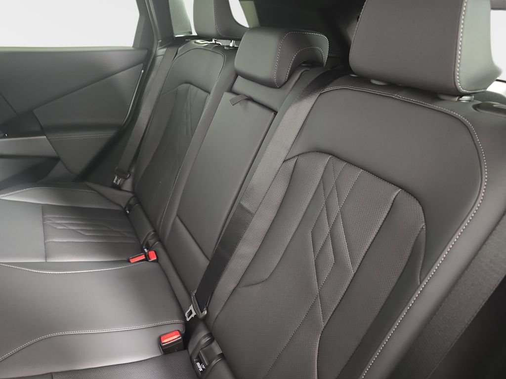 2026 BMW X3 30 - Photo 14