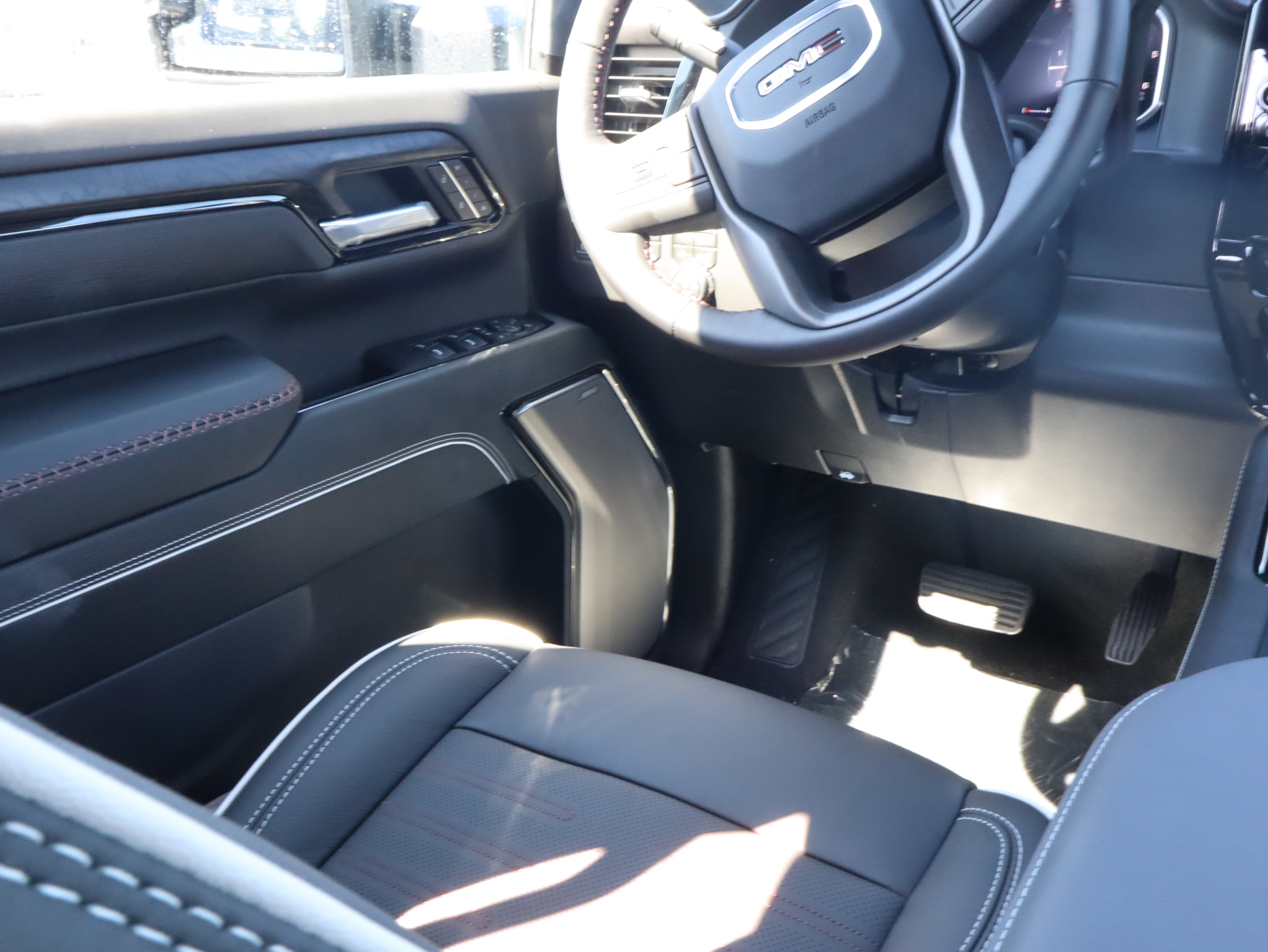 2026 GMC Sierra 2500HD AT4X - Photo 14