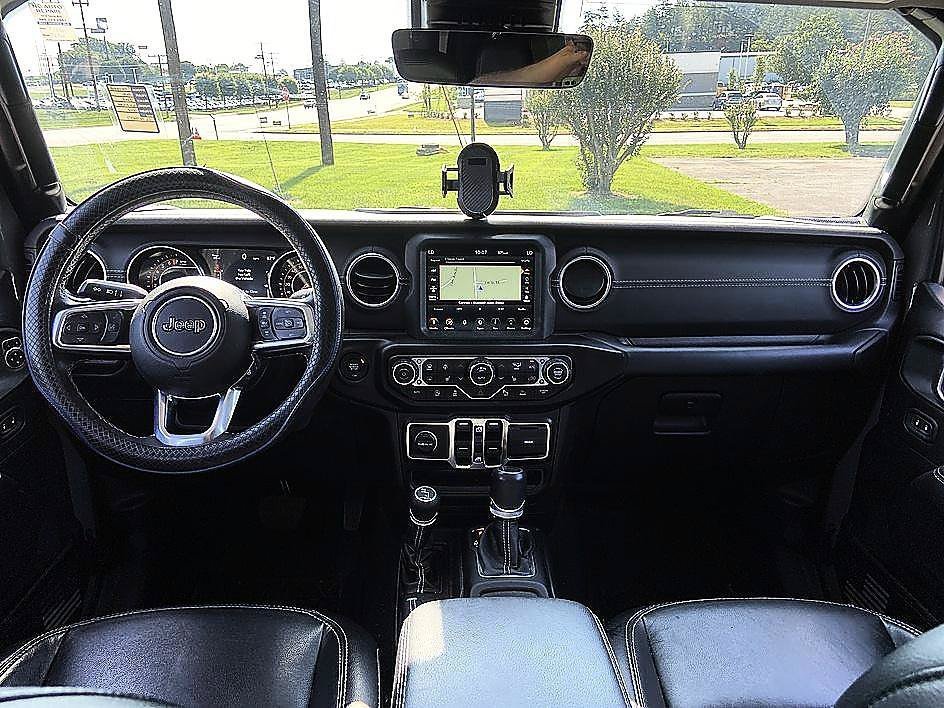 Used 2020 Sting-Gray Clearcoat Jeep Overland image 15