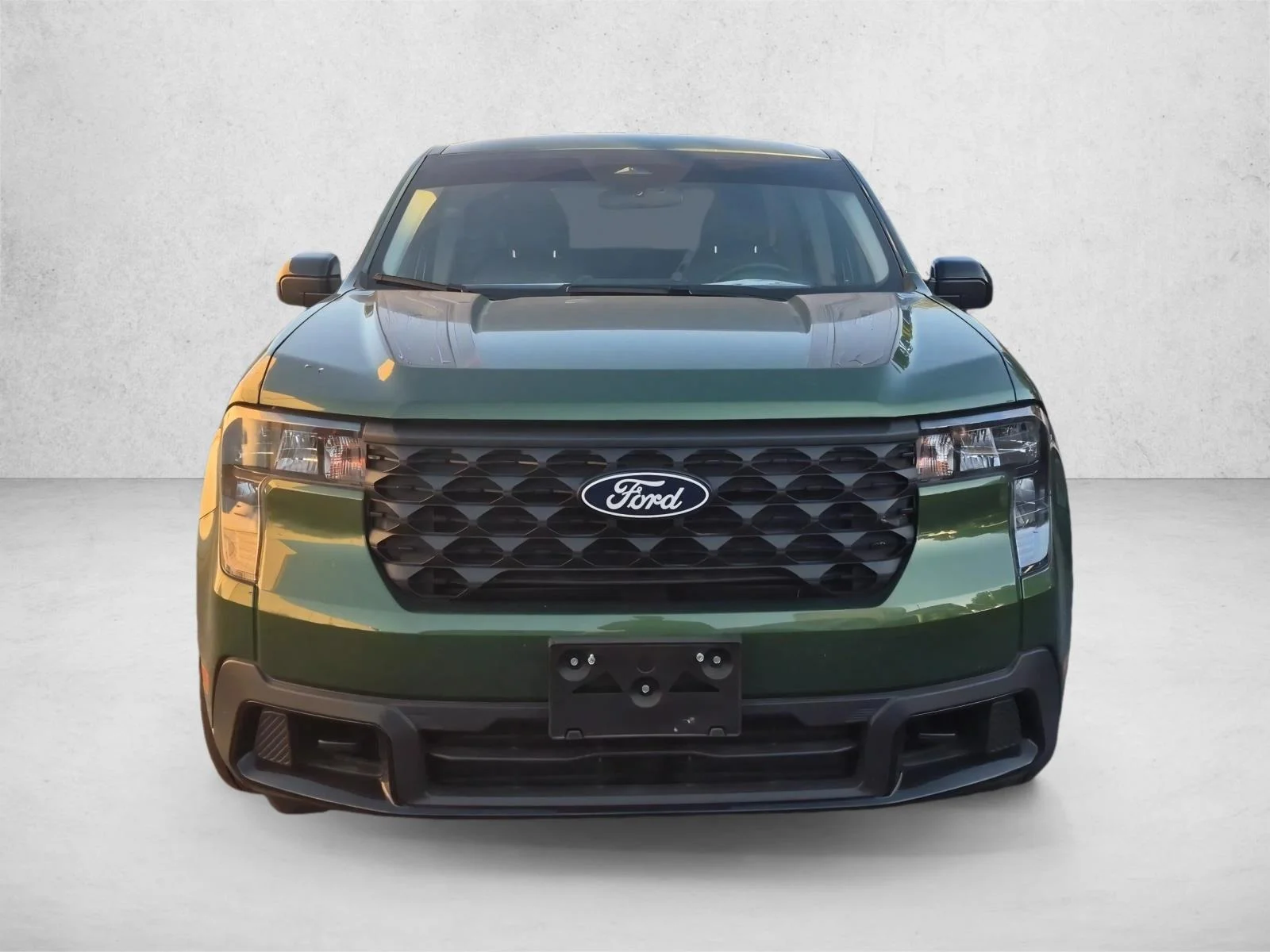 Used 2025 Green Ford XLT image 2