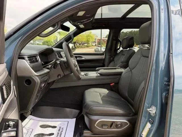 New 2026 Steel Blue Exterior Paint Jeep Grand Wagoneer image 13