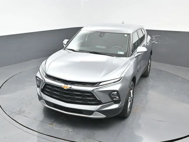 Certified Used 2025 Sterling Gray Metallic Chevrolet LT image 20