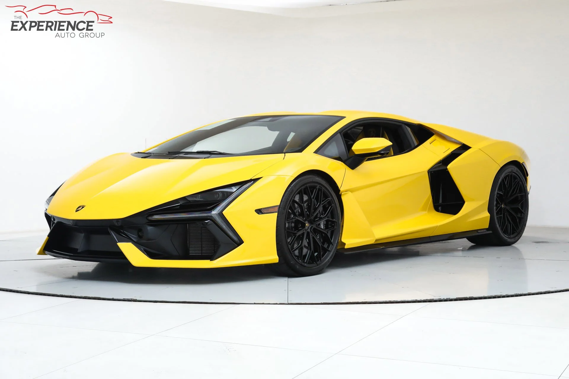 2024 Lamborghini Revuelto 6.5 DCT 4WD's photo