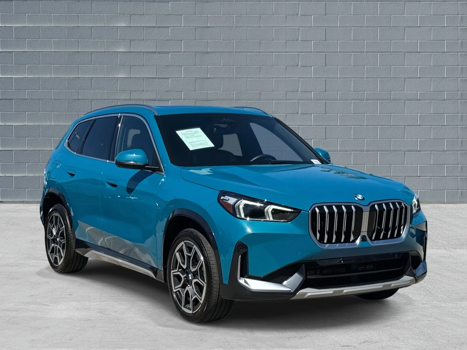 2025 BMW X1 xDrive28i's photo