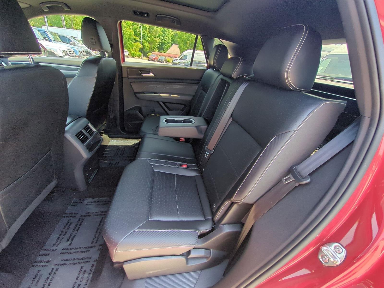 Used 2022 Aurora Red Metallic Volkswagen 3.6L V6 SEL R-Line image 33