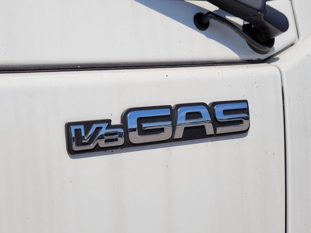 New 2024 Arc White Chevrolet MEDIUM ASH GRAY image 9