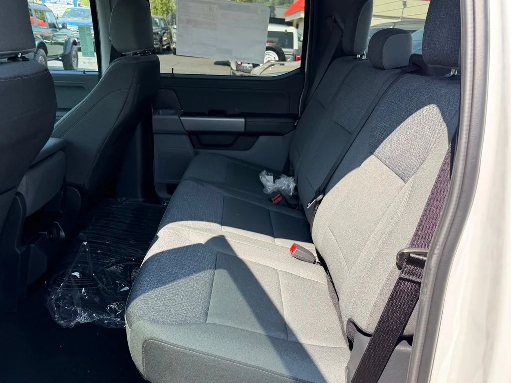 New 2026 Oxford White Ford XLT image 16