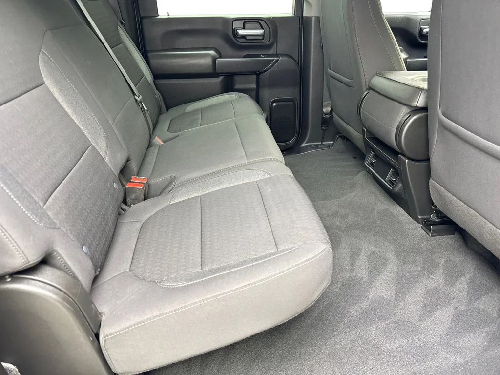 Used 2022 Silver Chevrolet Custom image 38