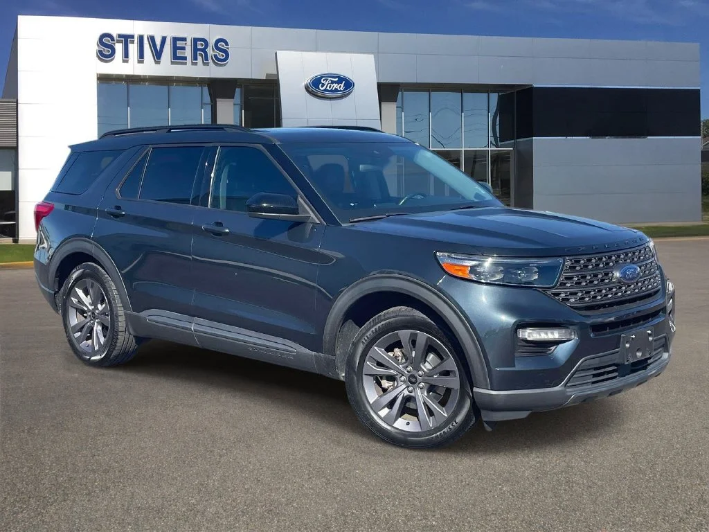 Used 2022 Blue Ford XLT image 1