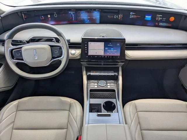 Used 2025 Gray Lincoln Premiere image 14