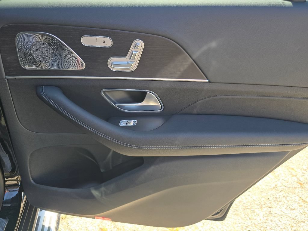 New 2026 Black Mercedes-Benz GLS 450 image 63