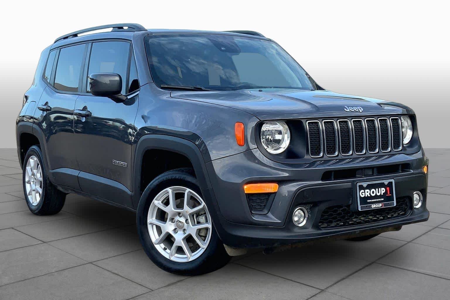 Used 2021 Graphite Gray Jeep Latitude image 3