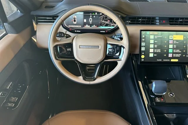 New 2026 Varesine Blue Land Rover Dynamic SE image 13