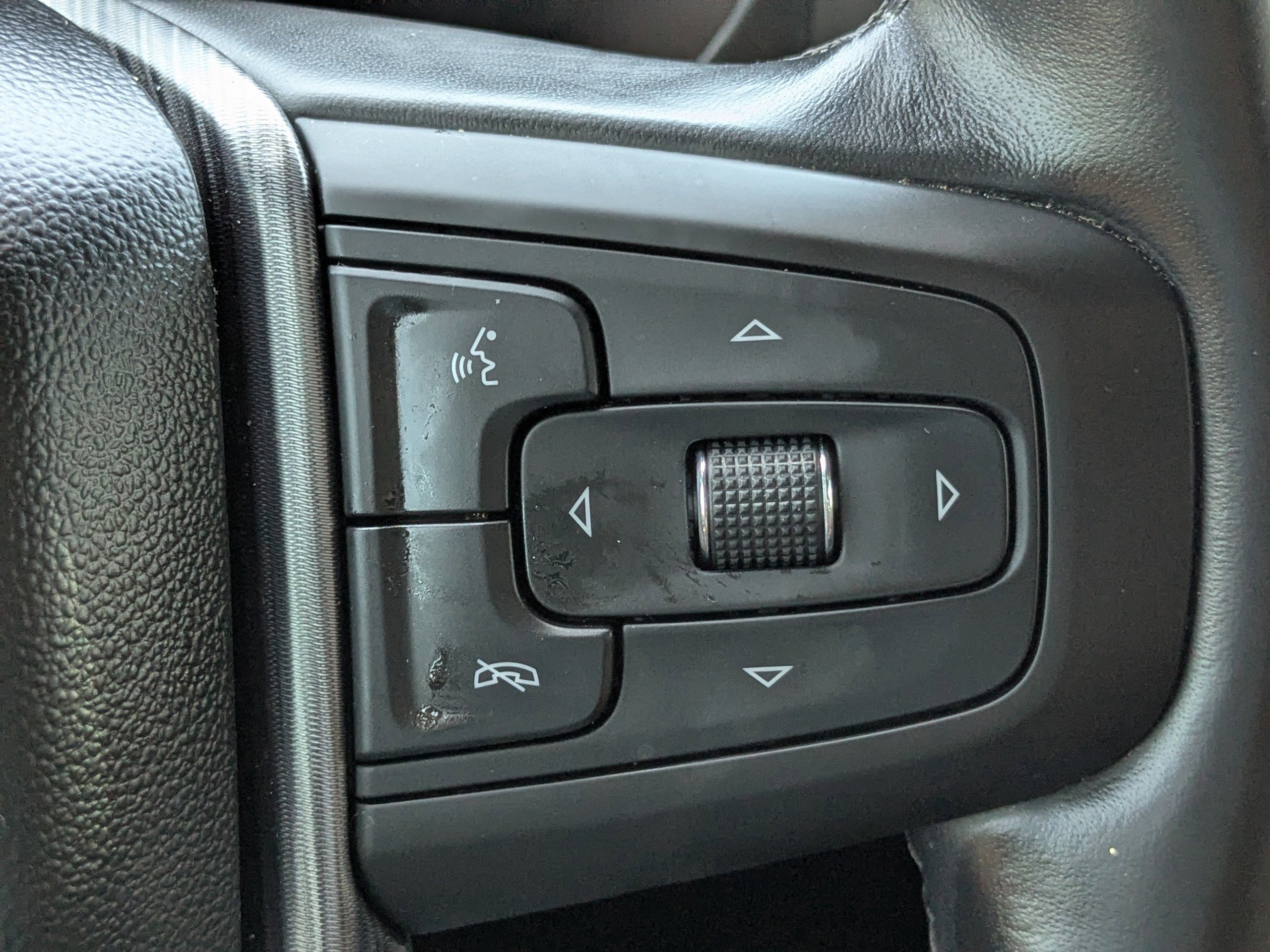 Used 2023 Titanium Rush Metallic GMC Denali Ultimate image 28