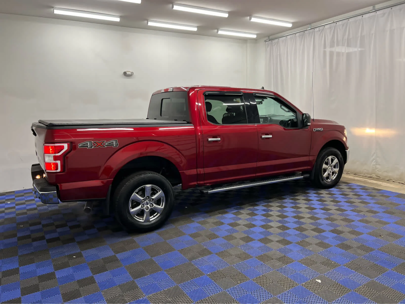 Used 2019 Ruby Red Metallic Tinted Clearcoat Ford XLT image 15