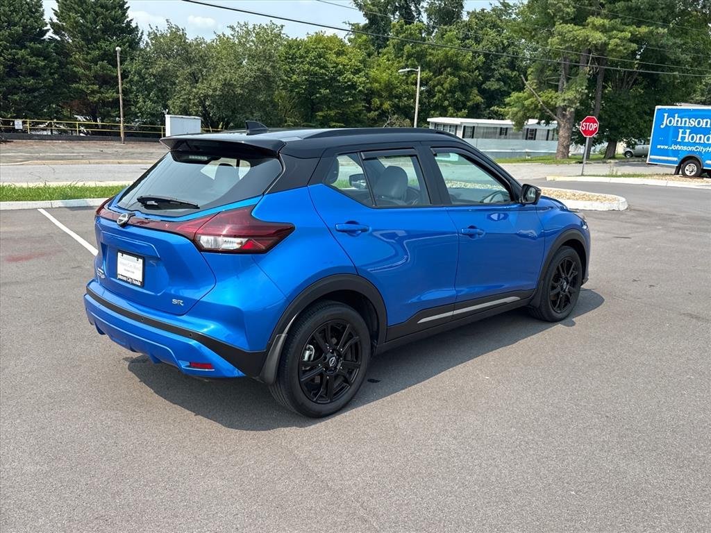 Used 2023 Electric Blue Metallic/Super Black Nissan SR image 7