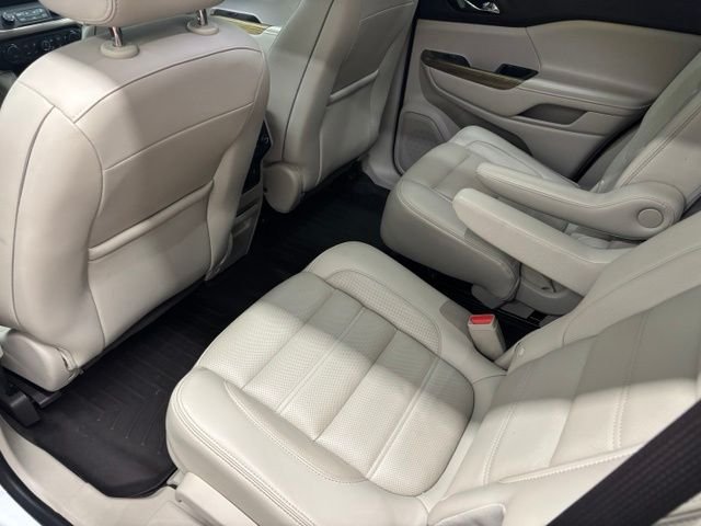 Used 2018 White GMC Denali image 15