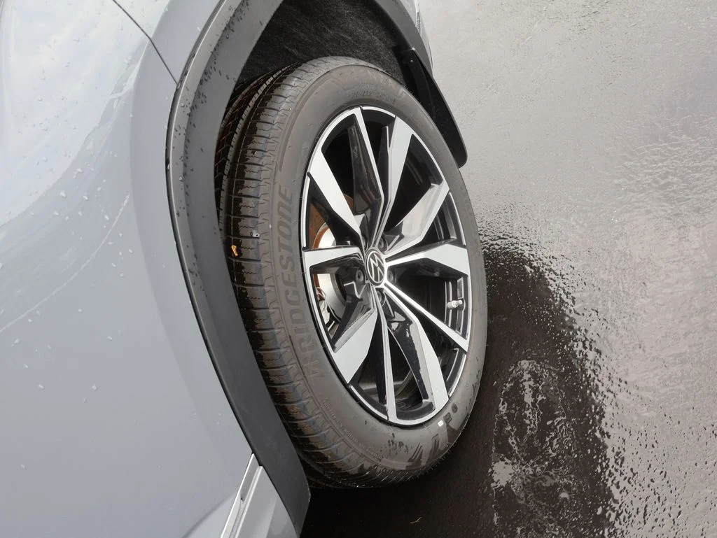 New 2026 Gray Volkswagen 2.0T SEL Premium R-Line image 39
