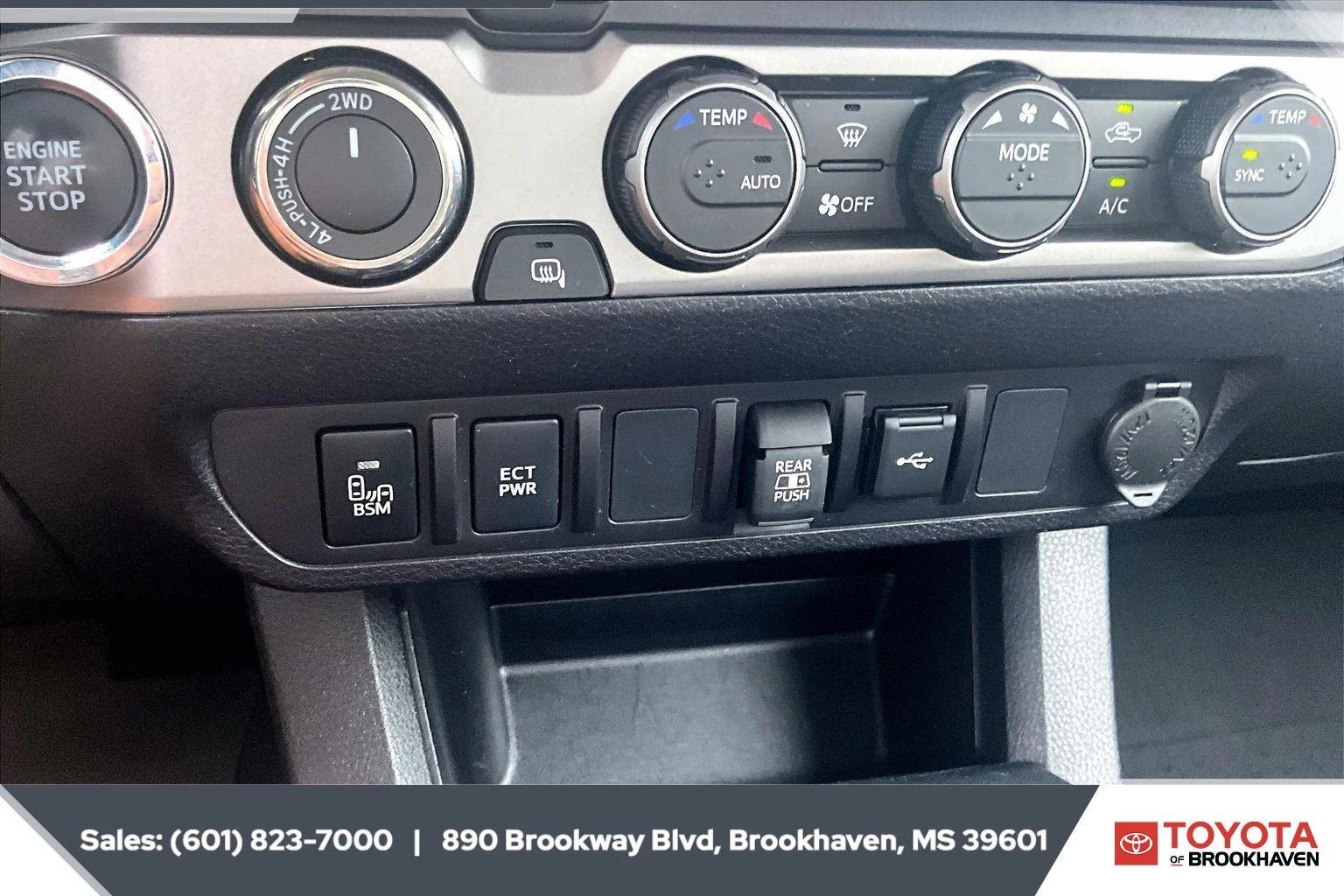 Used 2023 Ice Cap Toyota SR image 23