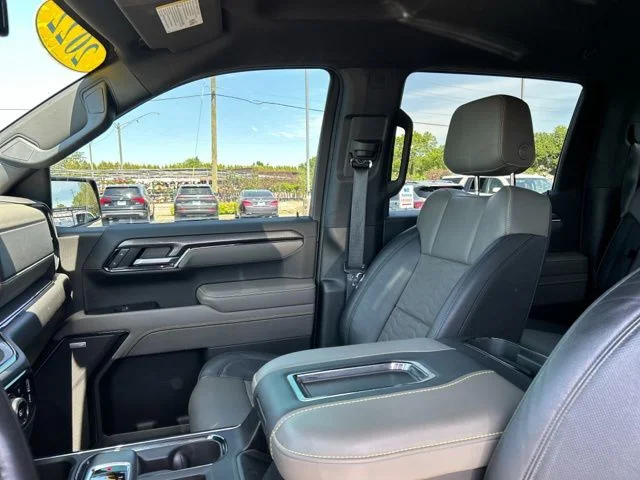 Used 2022 Ash Chevrolet ZR2 image 31