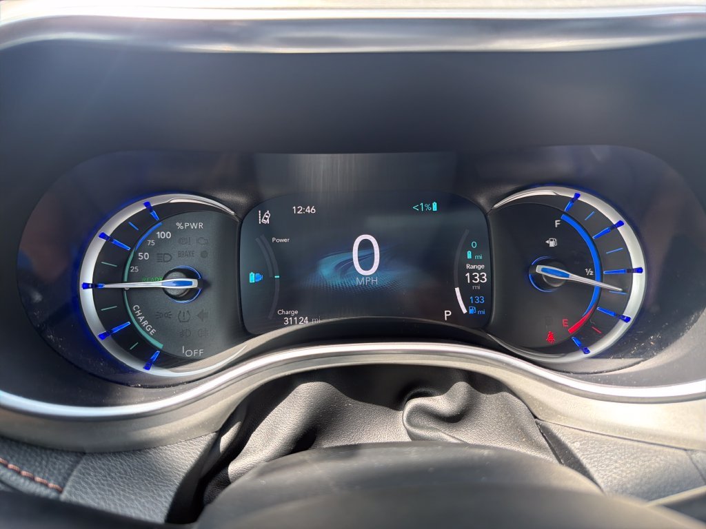 Used 2026 White Chrysler Pinnacle image 19