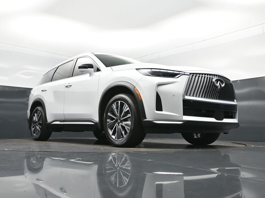 New 2026 RADIANT WHITE INFINITI Luxe FWD image 40