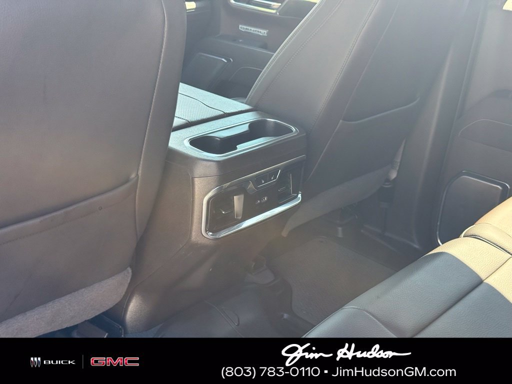 Used 2024 White GMC Denali image 27