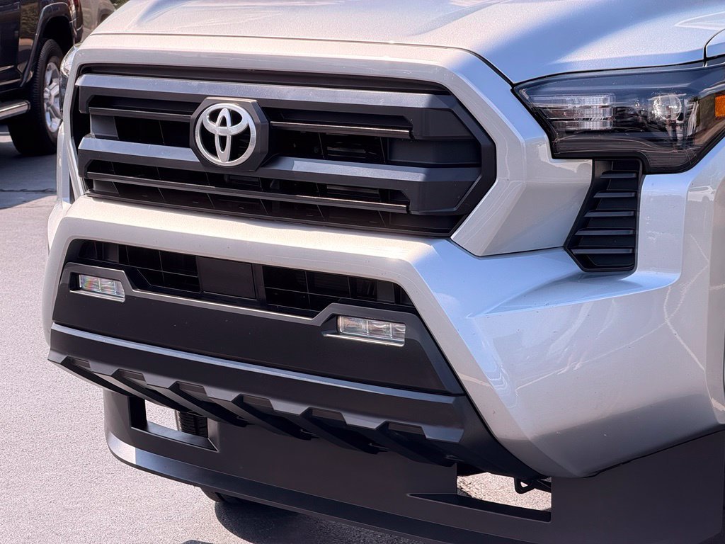 Used 2025 Silver Toyota SR5 image 8