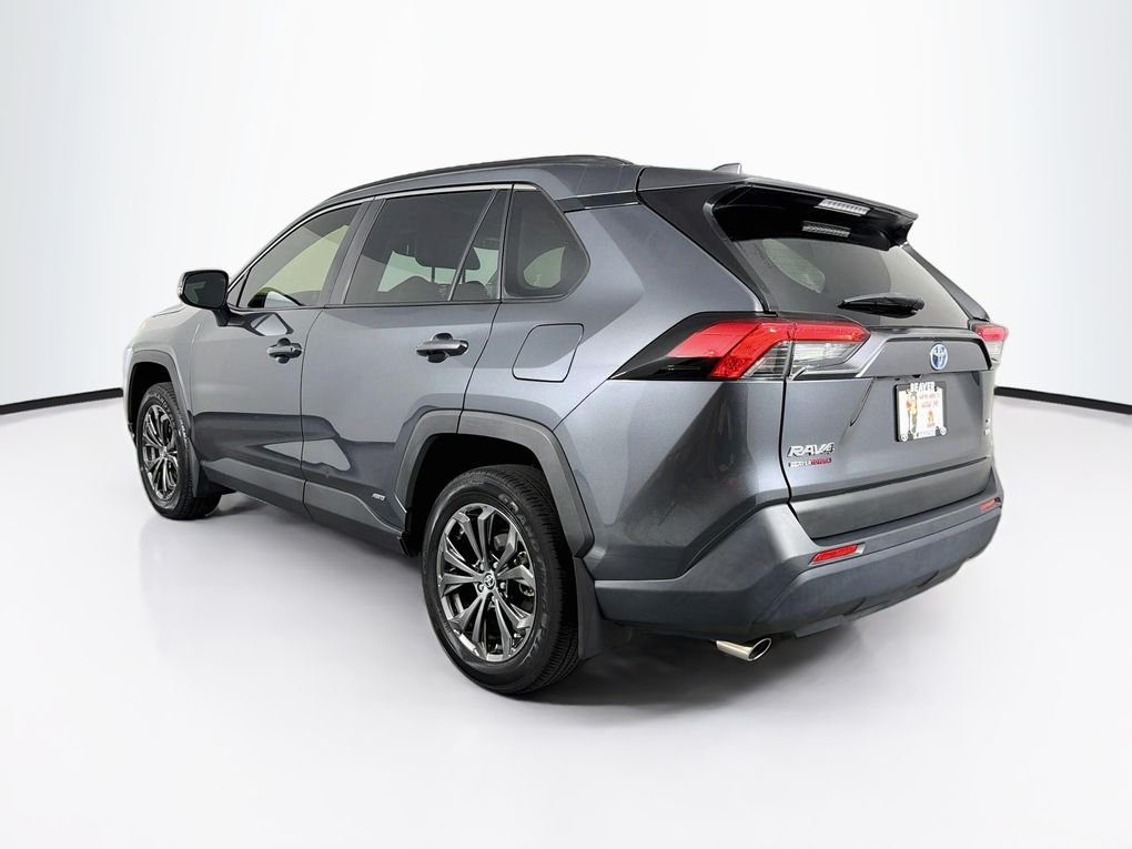 Used 2023 Gray Toyota XLE Premium image 7
