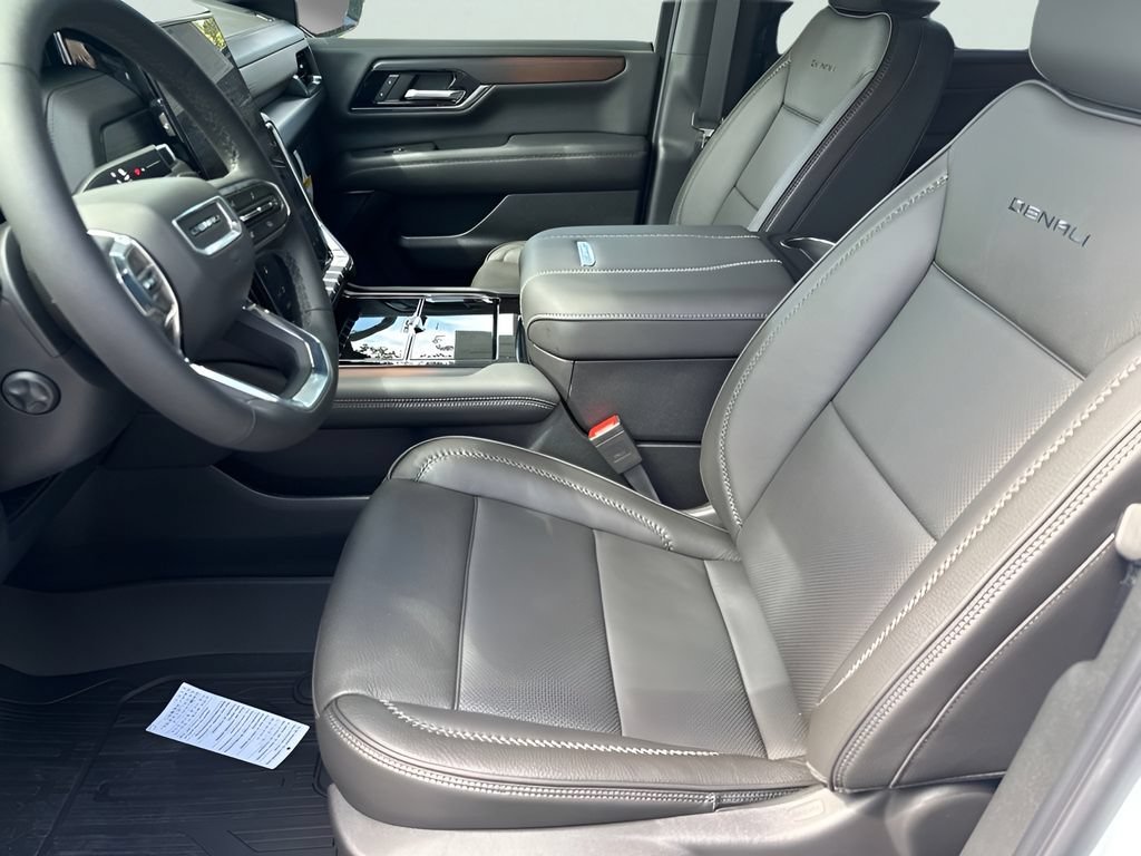 2026 GMC Yukon XL Denali - Photo 9