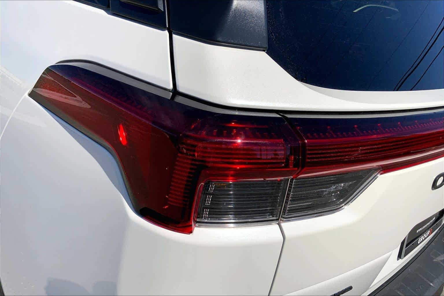 New 2026 CRYSTAL WHITE PEARL Subaru Limited image 14