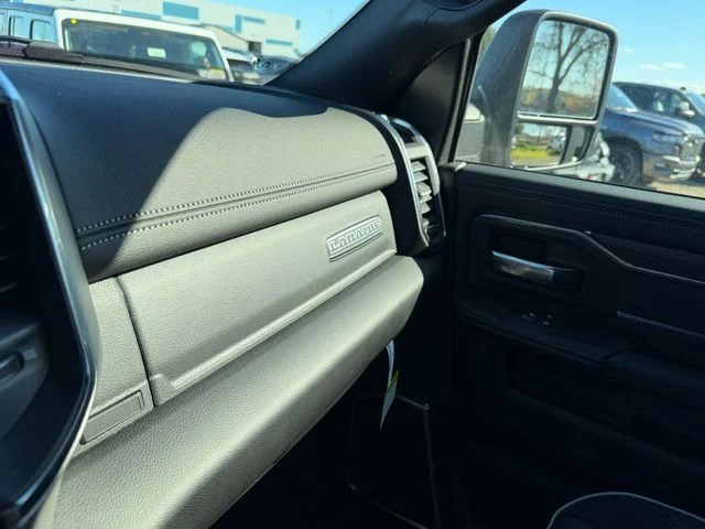 New 2026 Granite Crystal Metallic Clear-Coat Exterior Paint RAM Laramie image 24