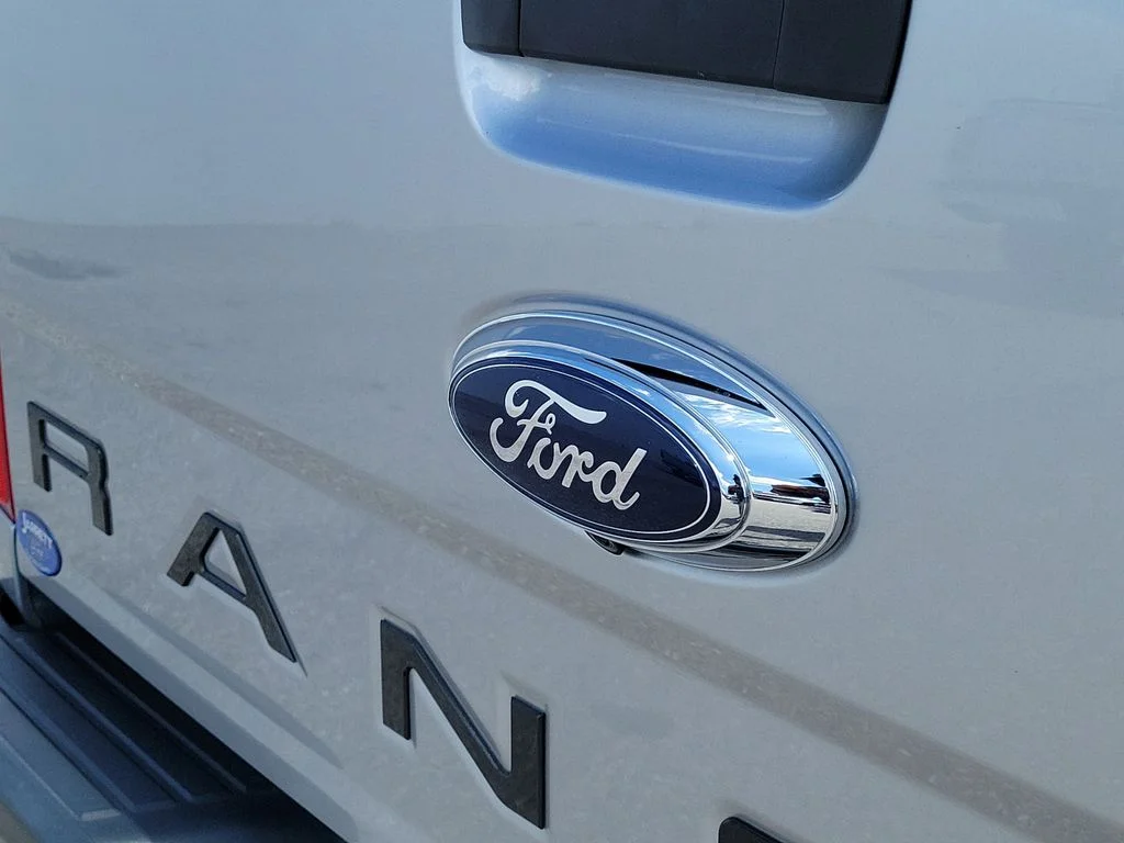 Certified Used 2022 Silver Ford Lariat image 10