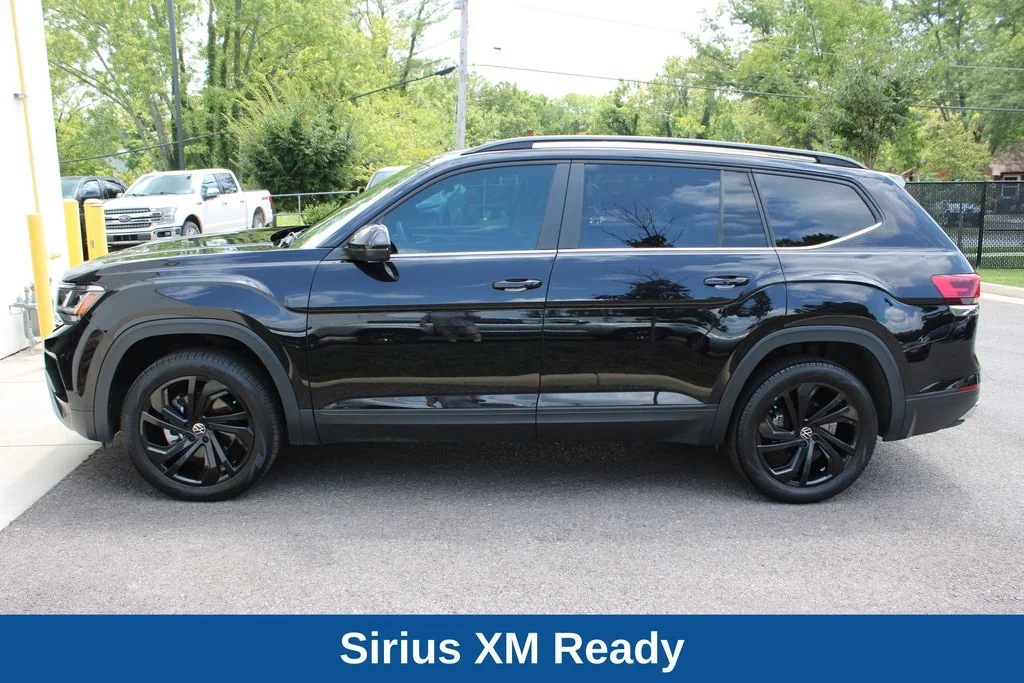 Used 2023  Volkswagen 2.0T SE w/Technology image 12