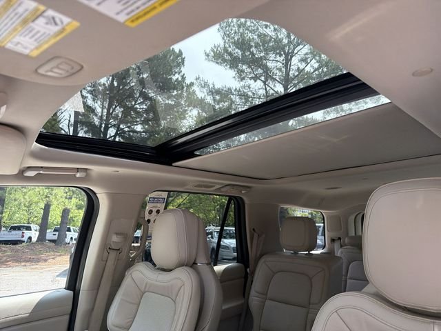 Used 2019 Black Lincoln Reserve image 22
