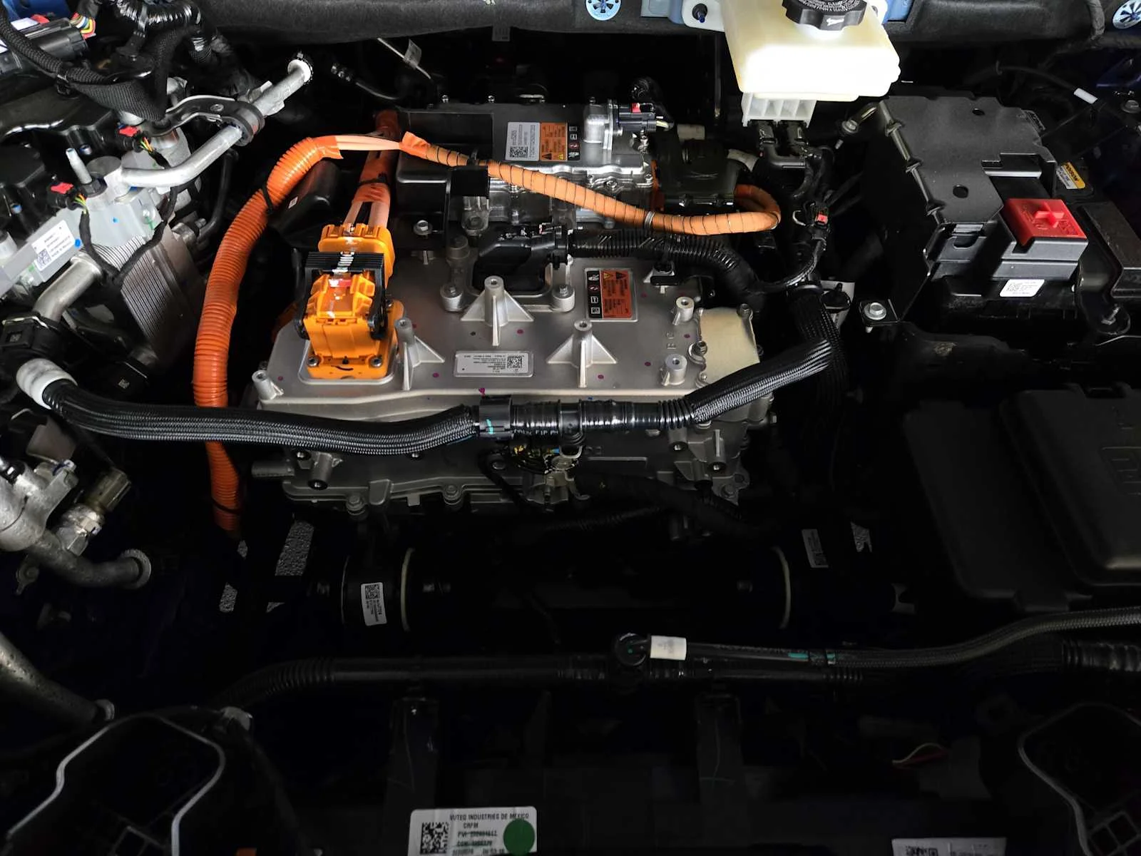 2027 Cadillac OPTIQ V-Series - Photo 20