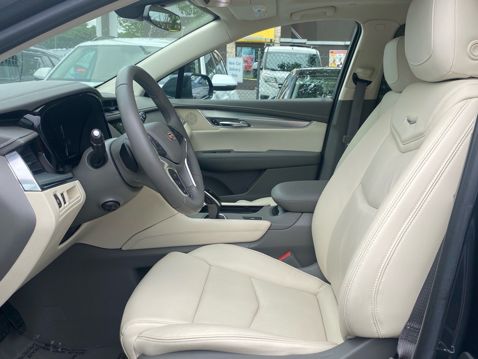 Used 2019 Gray Cadillac Luxury image 12