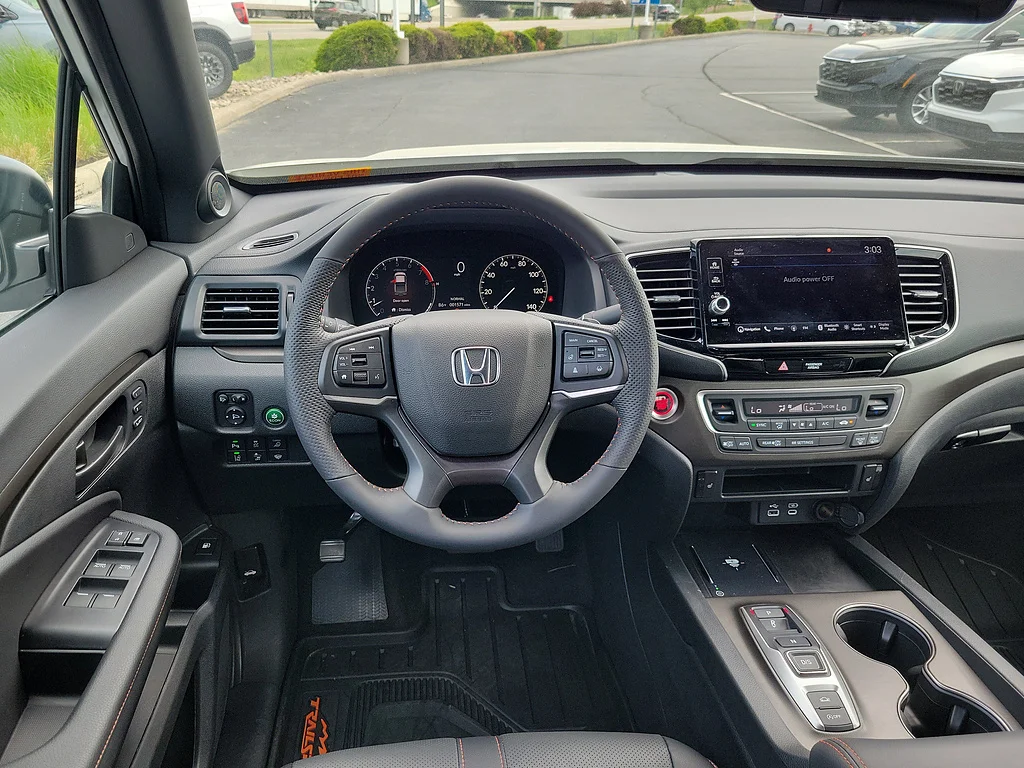 Certified Used 2026 Platinum White Pearl Honda TrailSport S image 9