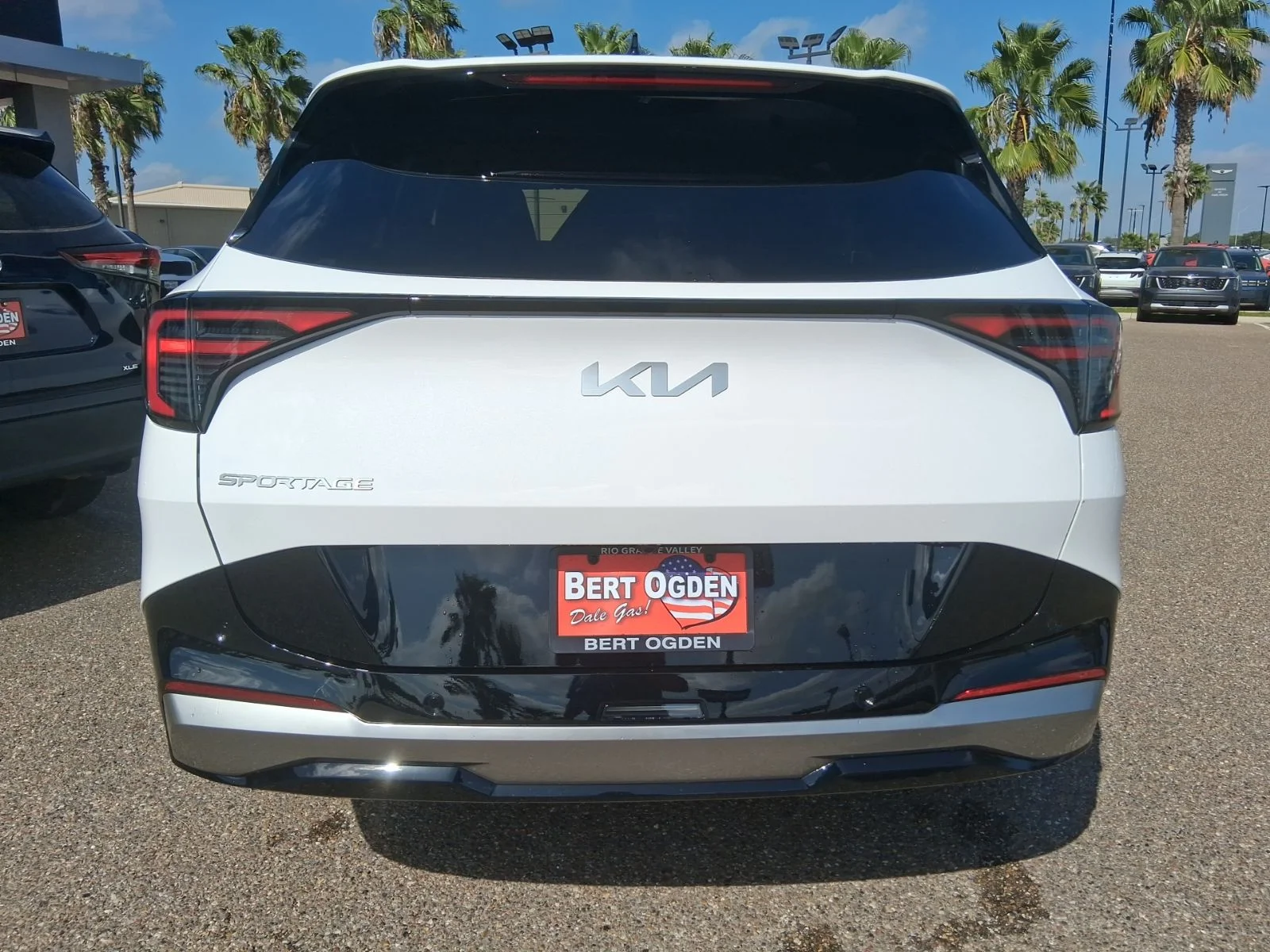 New 2026 White Kia SX-Prestige image 5