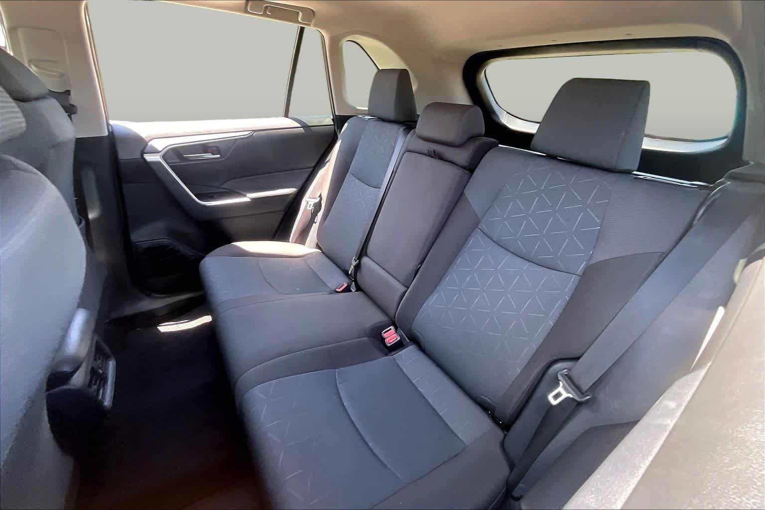 Used 2024 Silver Sky Metallic Toyota XLE image 21