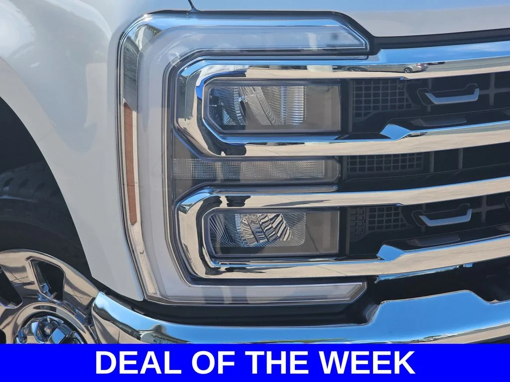 New 2026 Star White Metallic Tri-Coat Ford F-250® King Ranch® image 34