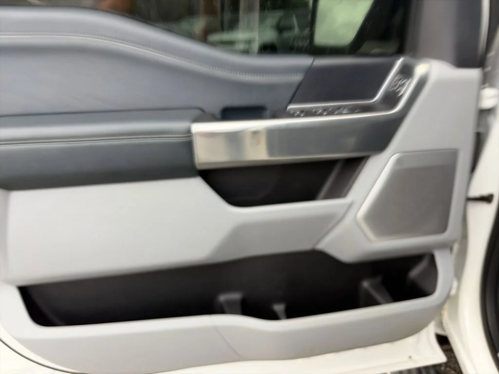 Used 2023 White Ford Limited image 17