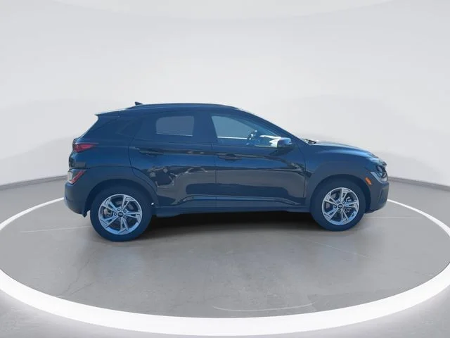Used 2023 Black Hyundai SEL image 8