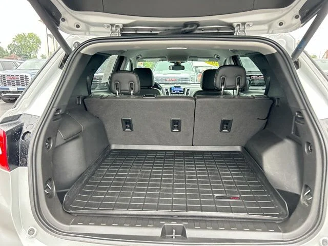 Used 2020 Silver Chevrolet Premier image 11
