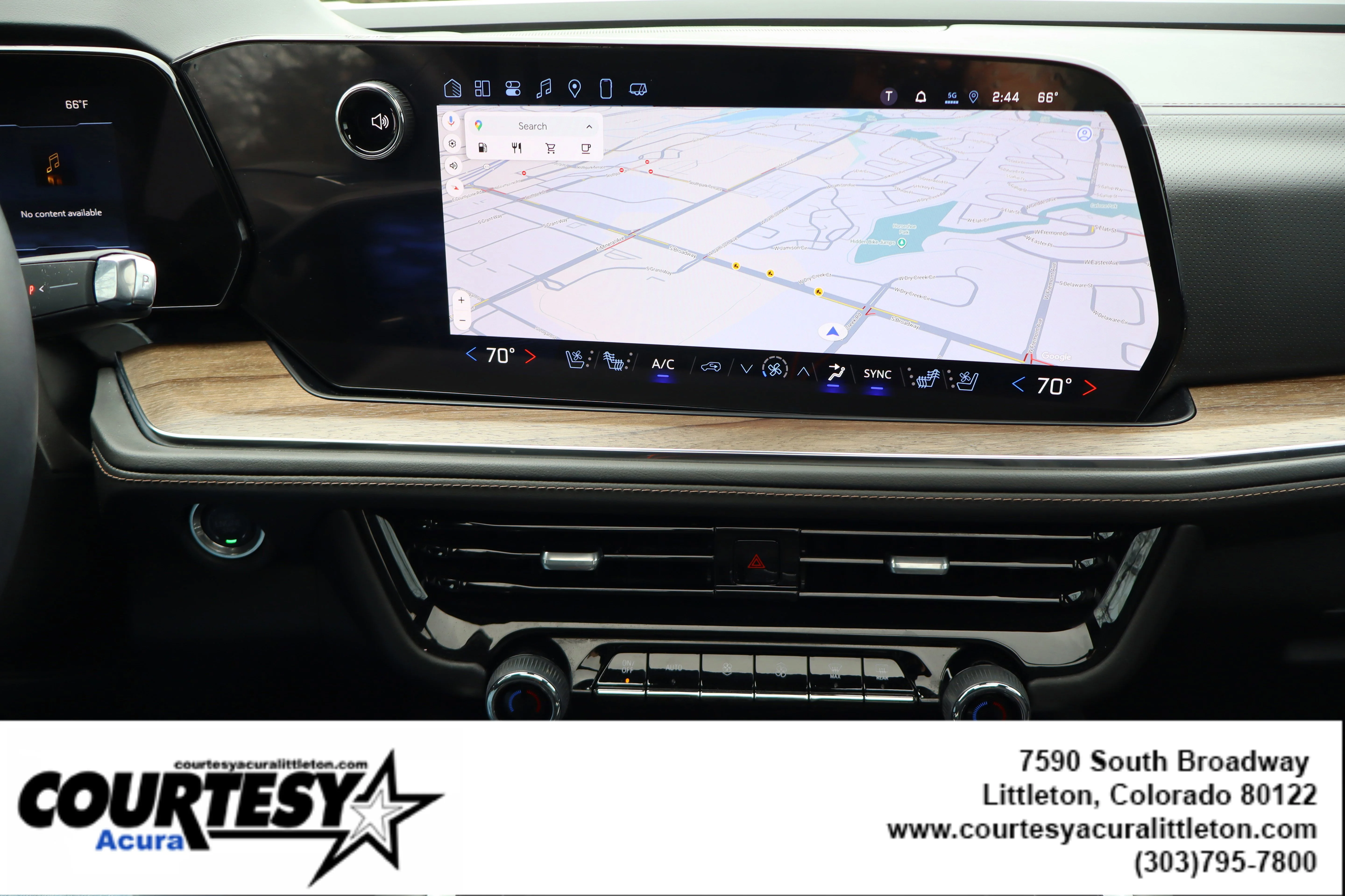 Used 2025 Iridescent Pearl Tricoat Chevrolet High Country image 17
